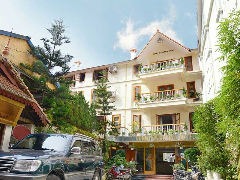 Sunny Mountain Hotel